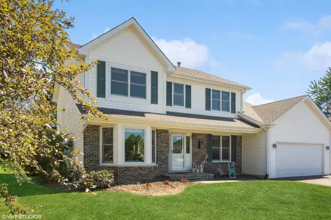 203 Fescue Ct, Lake Zurich, IL 60047