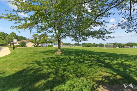 740 Springfield Dr, Roselle, IL 60172 photo 38