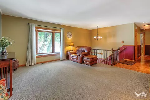 740 Springfield Dr, Roselle, IL 60172 photo 6