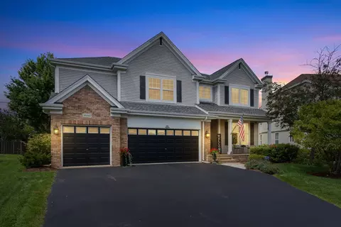 10447 Eastwood Dr, Huntley, IL 60142