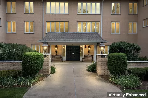 75 6th Ave #107, La Grange, IL 60525