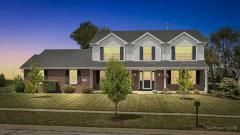 424 Sherman Ln, Poplar Grove, IL 61065