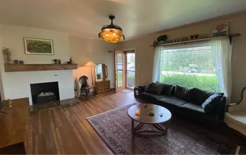 305 Sycamore St, Cedar Point, IL 61316 photo 3