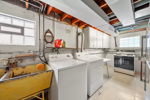 6023 S Parkside Ave, Chicago, IL 60638 photo 17