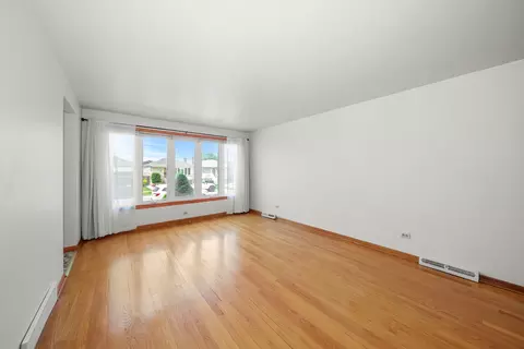 6023 S Parkside Ave, Chicago, IL 60638 photo 3