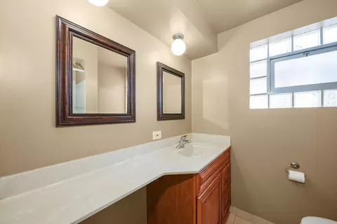 6023 S Parkside Ave, Chicago, IL 60638 photo 12