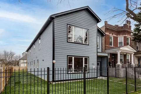 855 N Leclaire Ave, Chicago, IL 60651