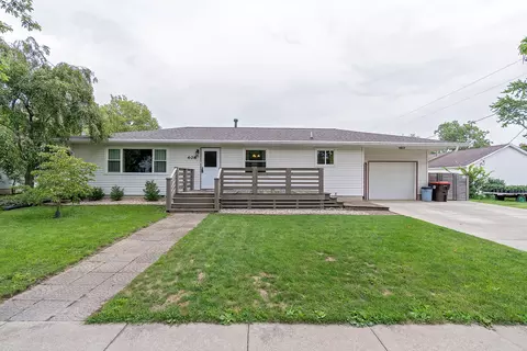 408 N Center St, Gridley, IL 61744