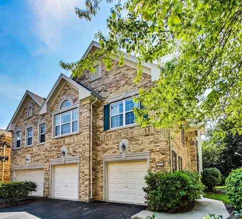 1232 Christine Ct, Vernon Hills, IL 60061