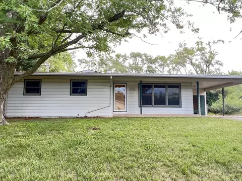 7702 Utility Ct, Spring Grove, IL 60081