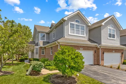 1297 Leonard Dr, Schaumburg, IL 60193