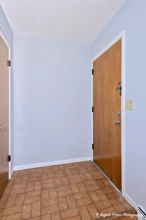 1478 Willow Ave, Des Plaines, IL 60016 photo 6