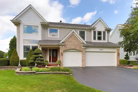1302 Mulberry Ln, Cary, IL 60013