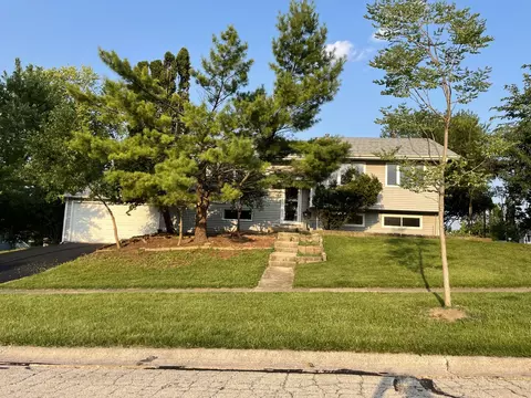 7835 Jonquil Ln, Woodridge, IL 60517