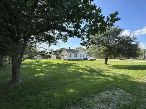 225 W 8th St, Minonk, IL 61760 photo 3