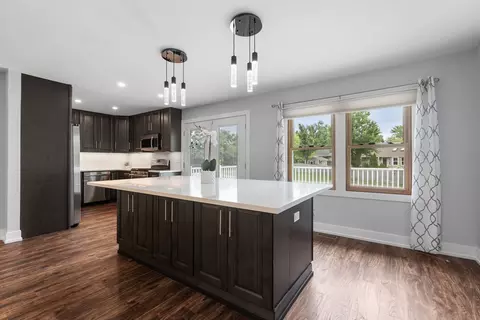 4127 Crimson Dr, Hoffman Estates, IL 60192 photo 9