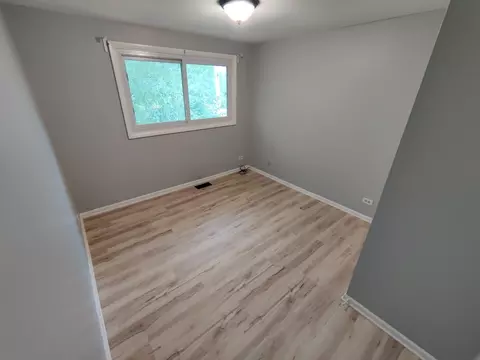 653 Harbor Ter, Bartlett, IL 60103 photo 13