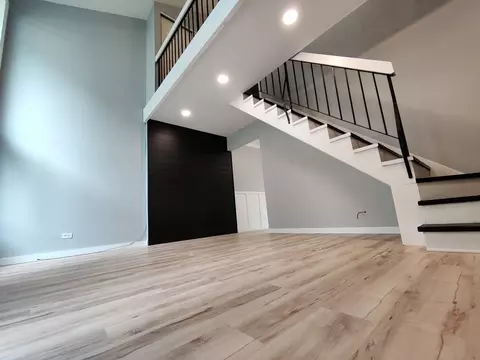 653 Harbor Ter, Bartlett, IL 60103 photo 2