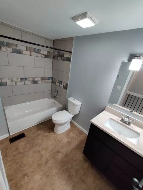 653 Harbor Ter, Bartlett, IL 60103 photo 12