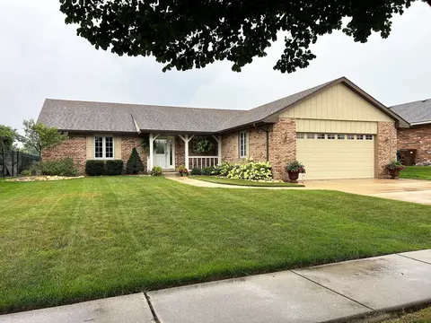6323 Knollwood Dr, Oak Forest, IL 60452