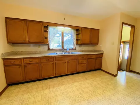 311 E Hamilton St, Odell, IL 60460 photo 4