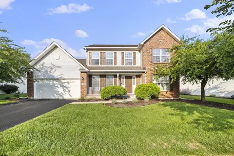 912 Asbury Dr, Aurora, IL 60502