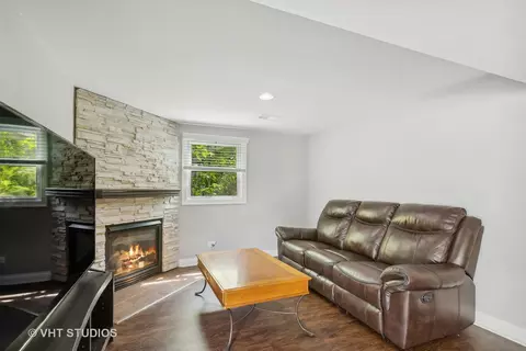 47 Cedar Dr, Wheeling, IL 60090 photo 24