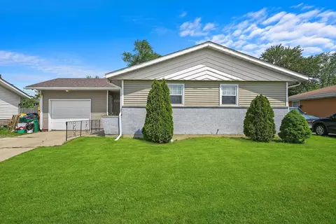 1106 E North St, Lockport, IL 60441
