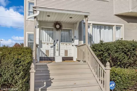 116 E Quincy St, Riverside, IL 60546 photo 2
