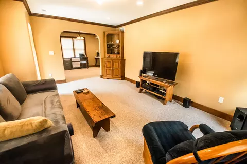 1524 W 3rd St, Dixon, IL 61021 photo 8