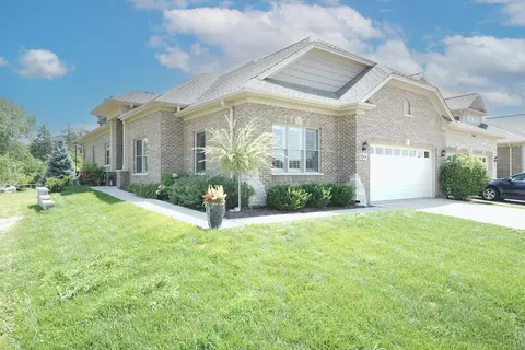 12876 Rosa Ln, Lemont, IL 60439