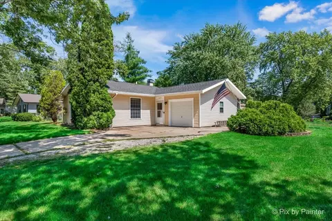 2819 Limerick Dr, Cary, IL 60013