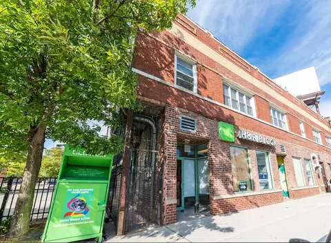 3906 W Belmont Ave #6, Chicago, IL 60618