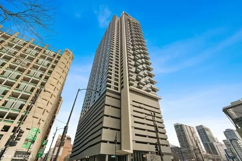 235 W Van Buren St #P564, Chicago, IL 60607