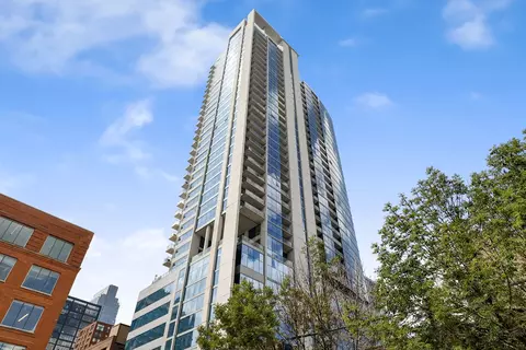 303 W Ohio St #2401, Chicago, IL 60654