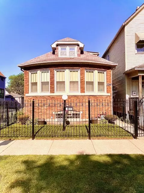 8123 S Burnham Ave, Chicago, IL 60617