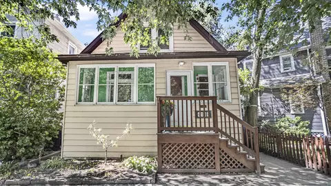 5734 N Wayne Ave, Chicago, IL 60660