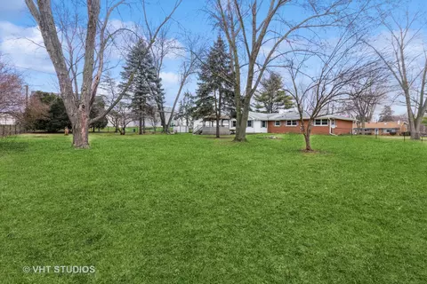 83 E Larkspur Ln, Bristol, IL 60512 photo 23