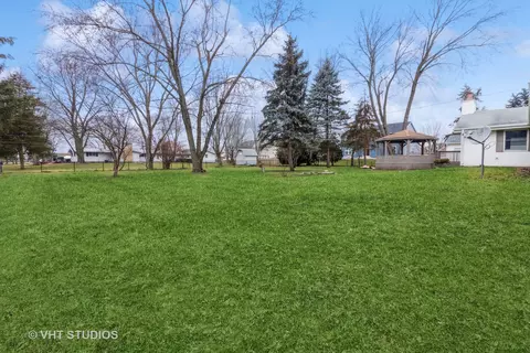 83 E Larkspur Ln, Bristol, IL 60512 photo 24