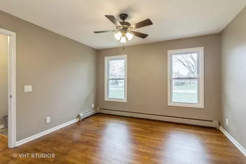 83 E Larkspur Ln, Bristol, IL 60512 photo 7