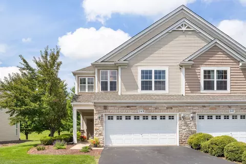 249 Wolverine Dr, Oswego, IL 60543