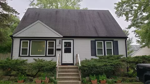 1043 Elmwood Ave, Deerfield, IL 60015