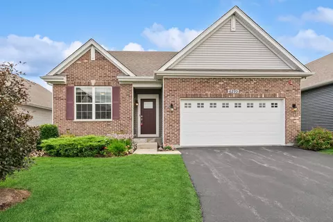 6295 Doral Dr, Gurnee, IL 60031