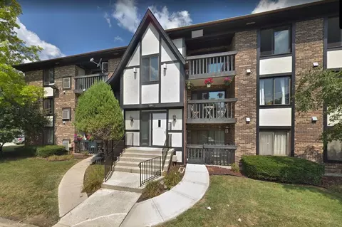 4855 137th St #C3, Crestwood, IL 60445