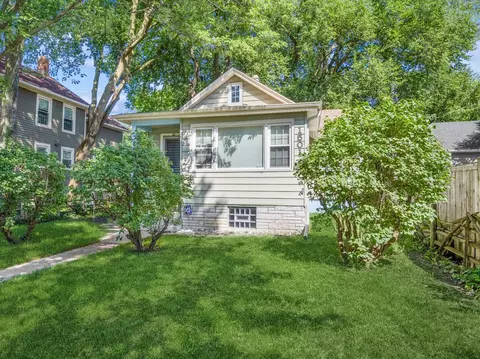 1501 Ashland Ave, Evanston, IL 60201