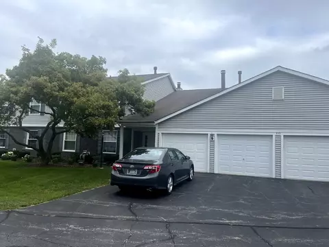 339 Mulberry Ct #D2, Bartlett, IL 60103