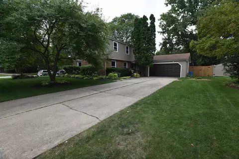 100 Mescallero Ct, Naperville, IL 60563