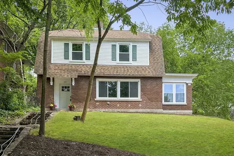 359 Whitney Ave, Joliet, IL 60435