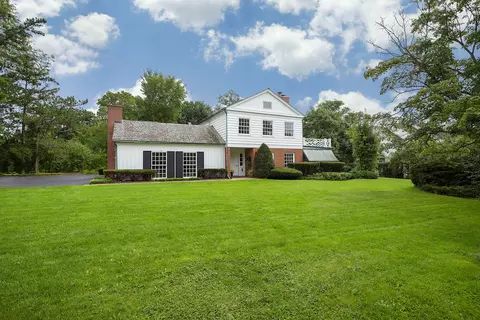 735 Raleigh Rd, Glenview, IL 60025