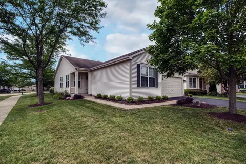21215 Brush Lake Ct, Crest Hill, IL 60403